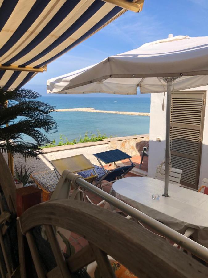 Anzio A Picco Sul Mare! Apartment Екстериор снимка
