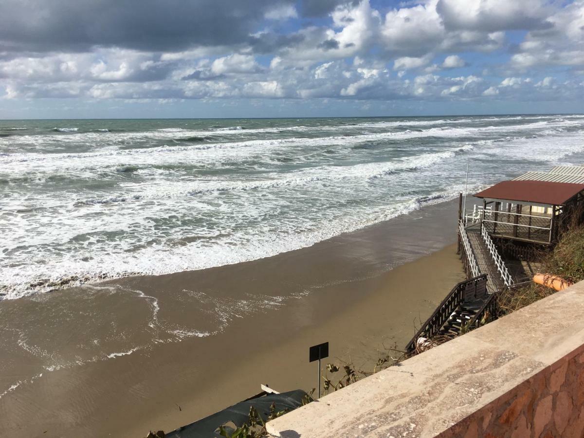 Anzio A Picco Sul Mare! Apartment Екстериор снимка